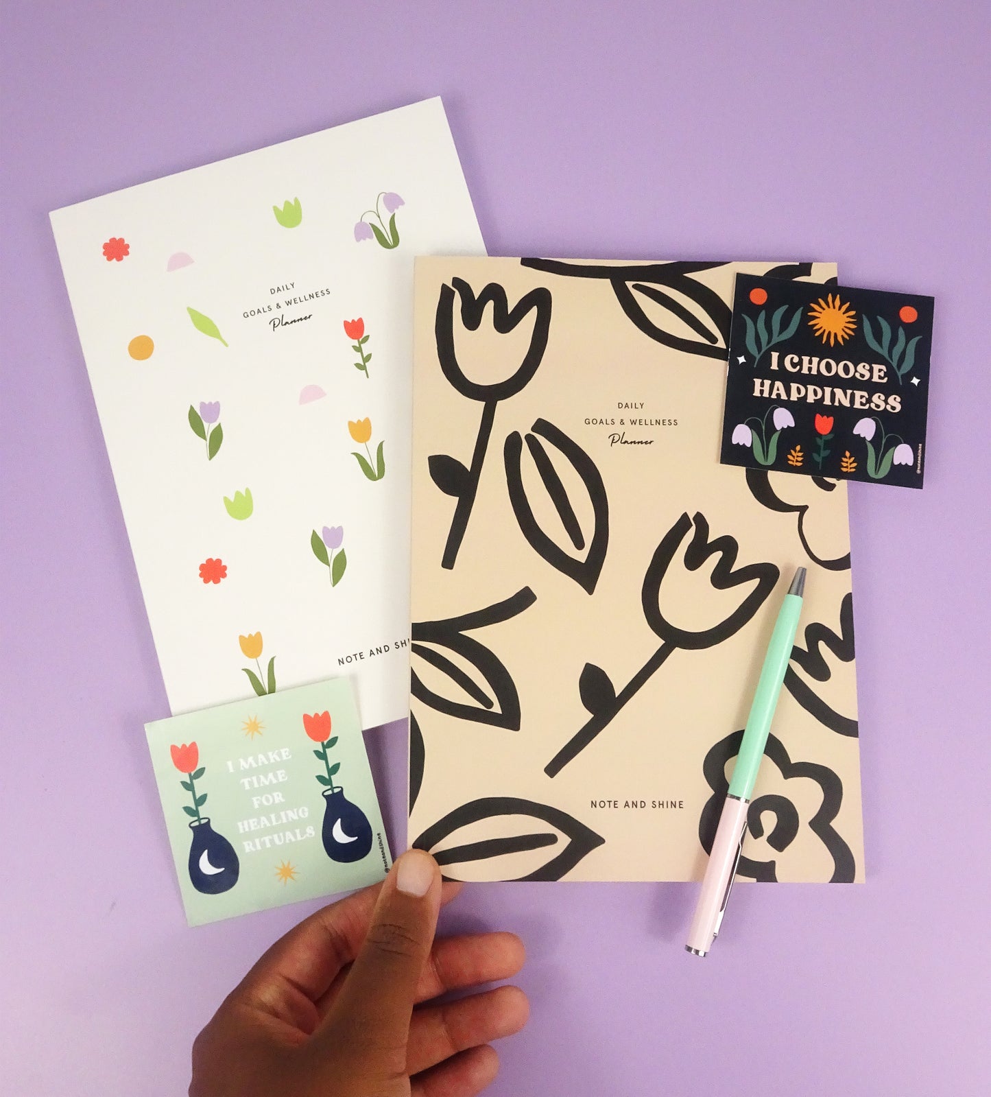 Daily Goals and Wellness Planner (Ivory Flowers)